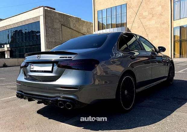 Mercedes-Benz E 350 2022 — photo 2