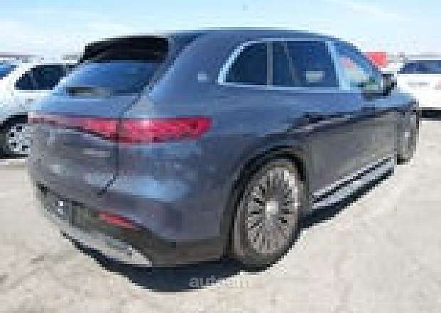 Mercedes-Benz EQS SUV