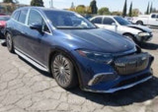 Mercedes-Benz EQS SUV