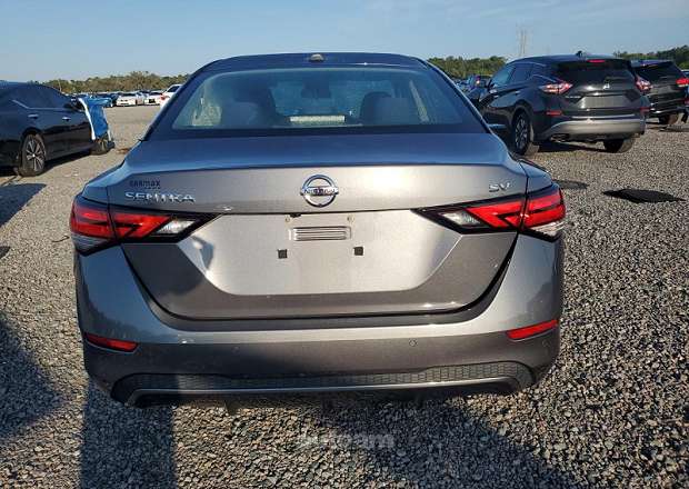 Nissan Sentra