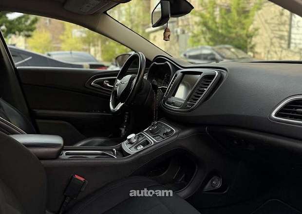 Chrysler 200 2016 — լուսանկար 3