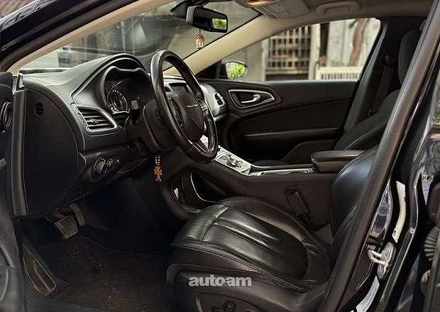 Chrysler 200 2016 — լուսանկար 4