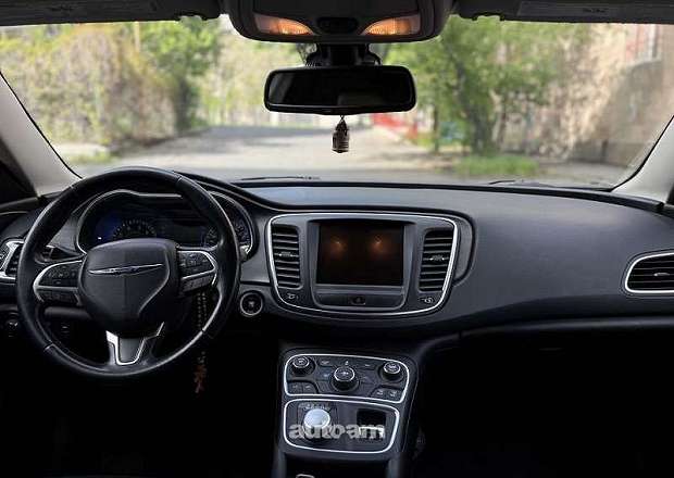 Chrysler 200 2016 — լուսանկար 7
