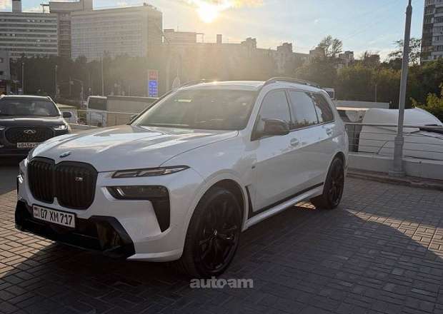 BMW X7 2025 — լուսանկար 2