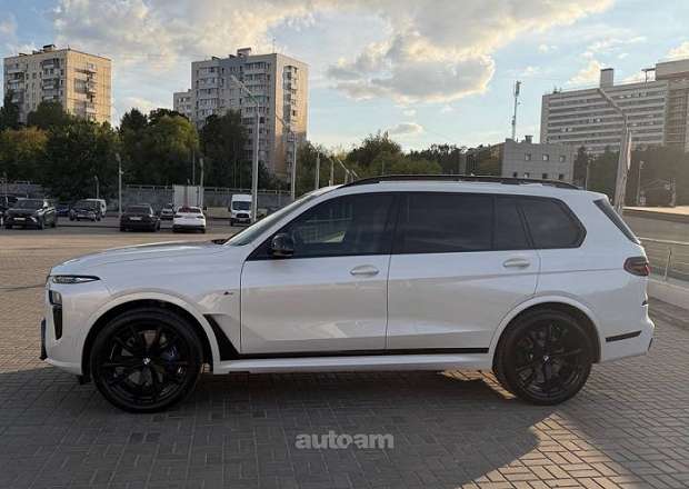BMW X7 2025 — լուսանկար 11