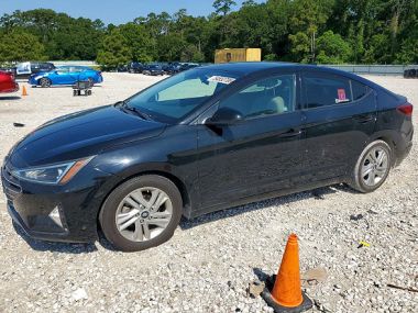 Hyundai Elantra  2020 