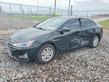 Hyundai Elantra  2020 