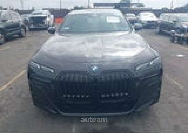 BMW i7