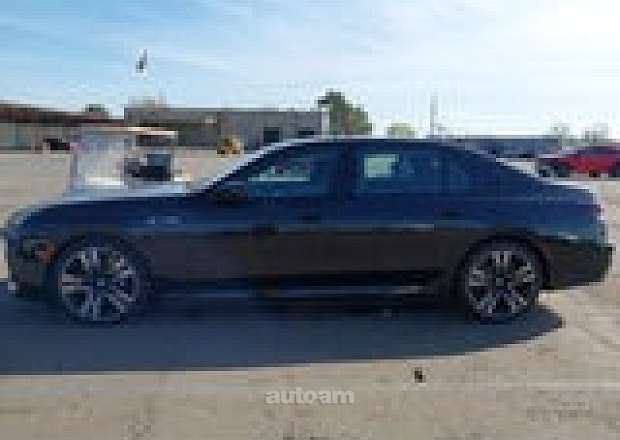 BMW i7