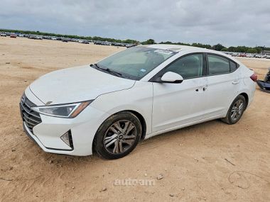 Hyundai Elantra  2020 