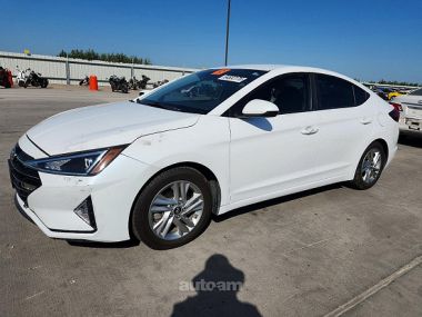 Hyundai Elantra  2020 