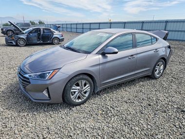 Hyundai Elantra  2020 