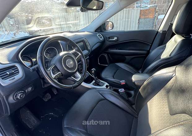 Jeep Compass 2019 — фото 13