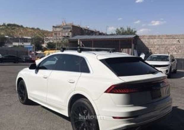Audi Q8 2022 — լուսանկար 4