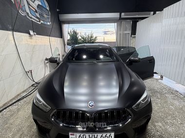 BMW M8  2020 