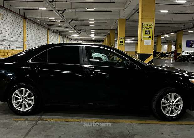 Toyota Camry 2010 — լուսանկար 3
