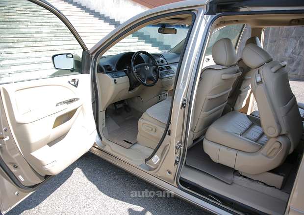 Honda Odyssey 2006 — լուսանկար 11