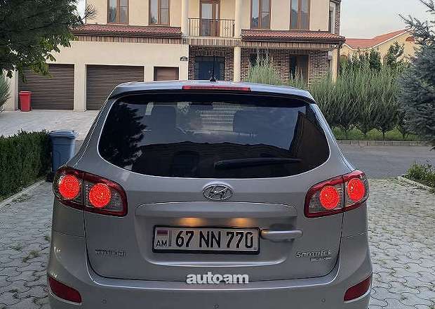 Hyundai Santa Fe 2010 — photo 4