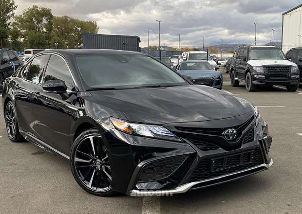 Toyota Camry 2020 — фото 4