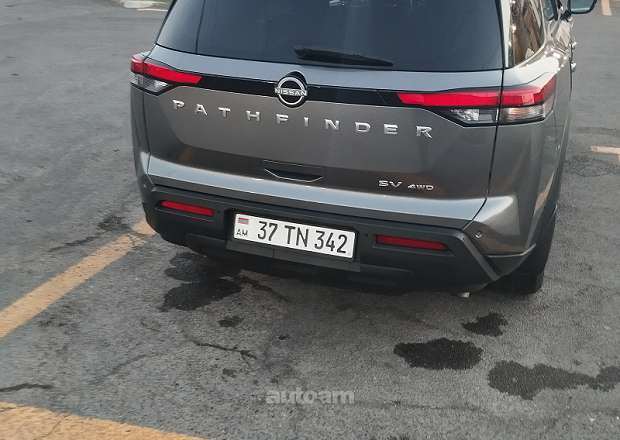 Nissan Pathfinder 2021 — լուսանկար 2