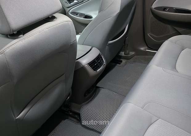 Chevrolet Malibu 2017 — լուսանկար 10