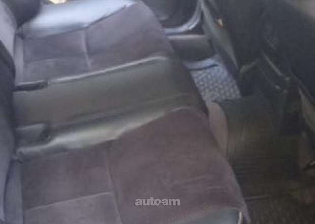 Nissan Skyline 2004 — լուսանկար 9