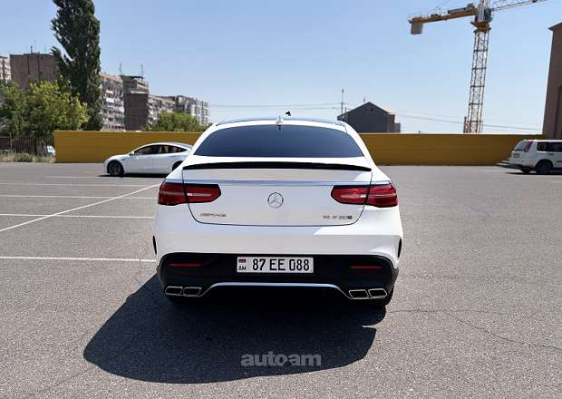 Mercedes-Benz GLE 400 2016 — фото 6