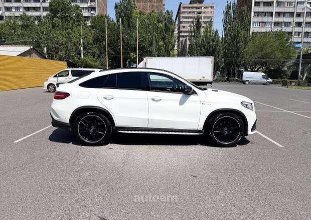 Mercedes-Benz GLE 400 2016 — фото 4