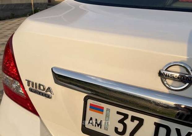 Nissan Tiida