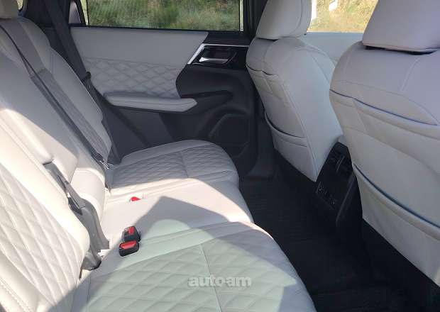 Mitsubishi Outlander 2022 — фото 11