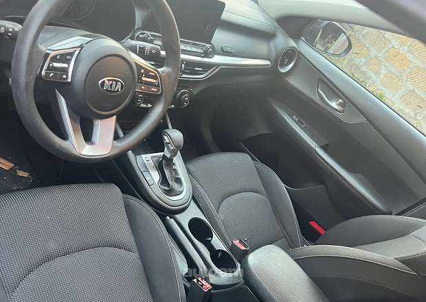Kia Forte 2019 — լուսանկար 14