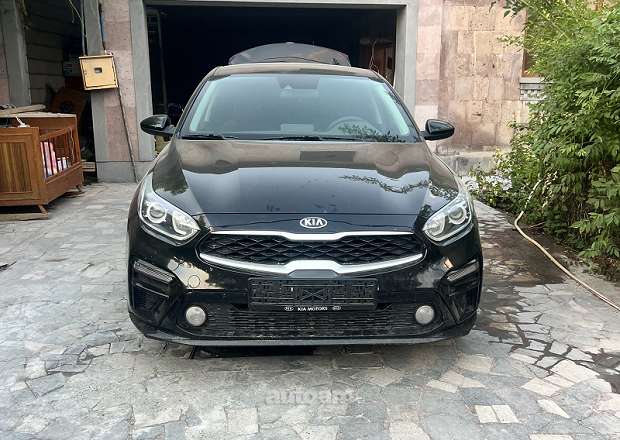 Kia Forte 2019 — լուսանկար 1