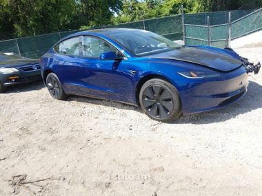 Tesla Model 3  2026 