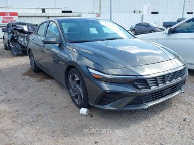 Hyundai Elantra  2025 