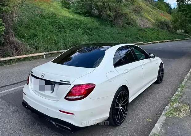 Mercedes-Benz E 300