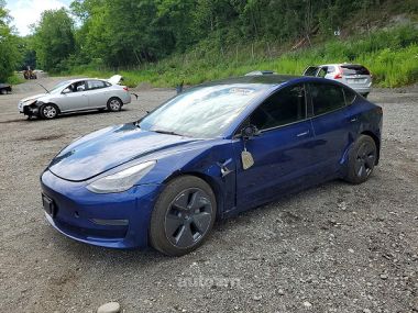 Tesla Model 3  2022 