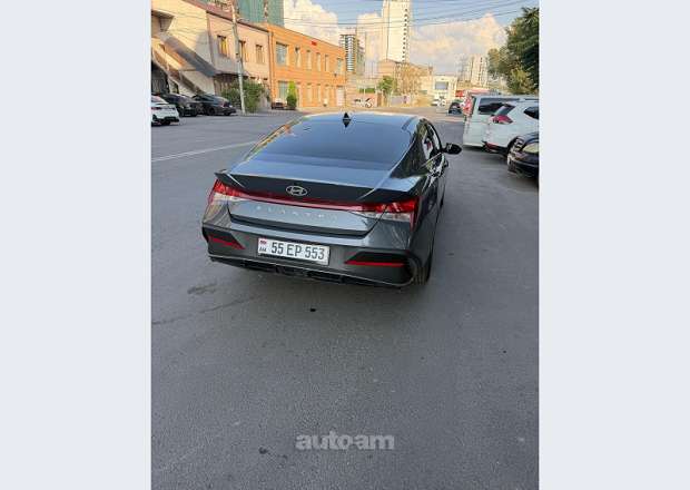 Hyundai Elantra 2024 — լուսանկար 4