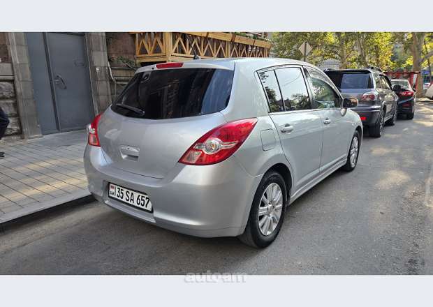 Nissan Tiida 2008 — լուսանկար 4