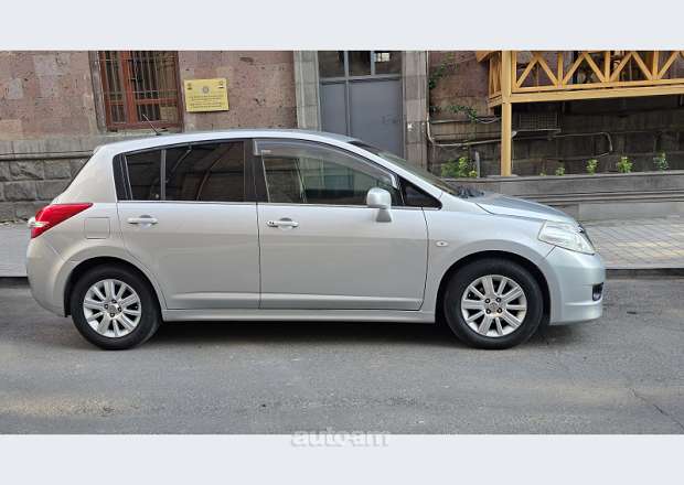 Nissan Tiida 2008 — լուսանկար 5