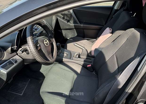 Mazda 3 2011 — լուսանկար 3