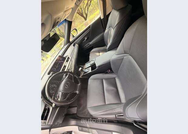 Lexus ES 300 2019 — photo 3