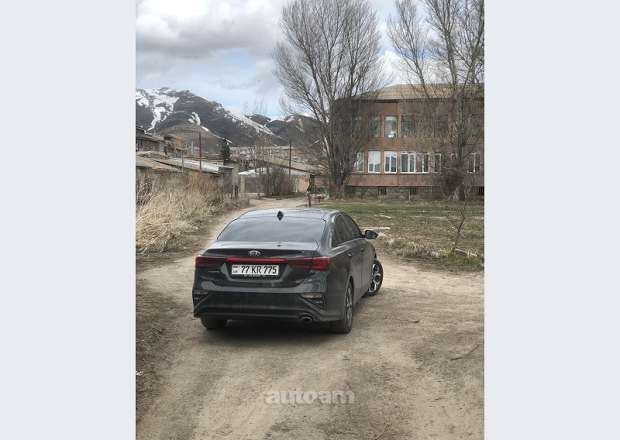 Kia Forte 2021 — լուսանկար 2