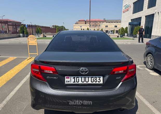 Toyota Camry 2014 — photo 4