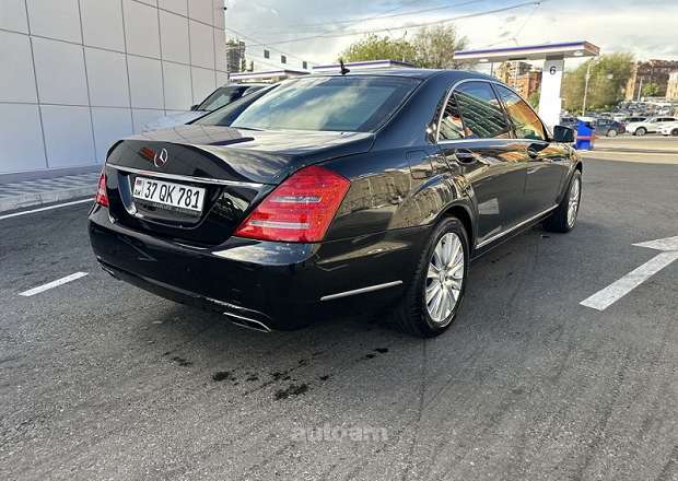 Mercedes-Benz S 600