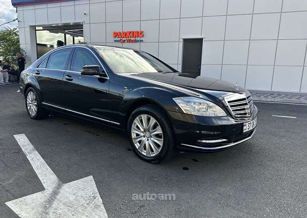 Mercedes-Benz S 600