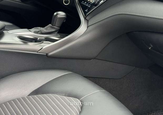 Toyota Camry 2021 — photo 9