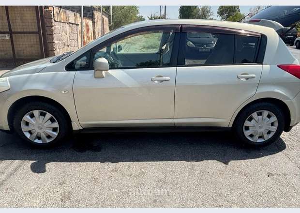 Nissan Tiida 2007 — լուսանկար 5
