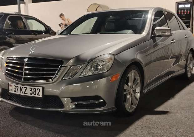 Mercedes-Benz E 350 2013 — լուսանկար 12