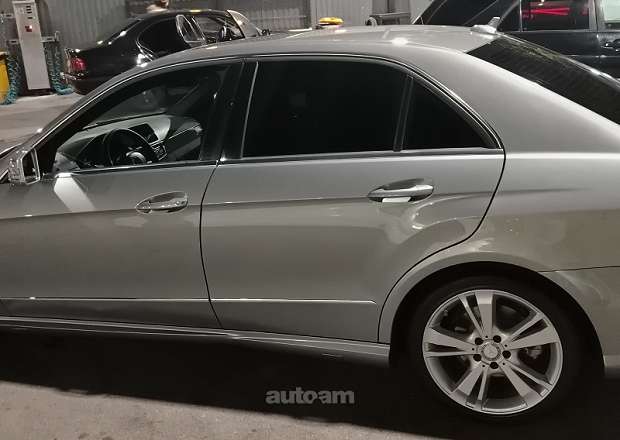 Mercedes-Benz E 350 2013 — լուսանկար 13