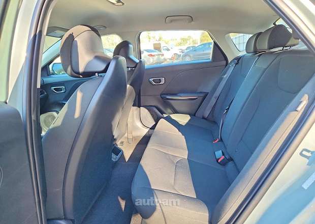 Kia K4